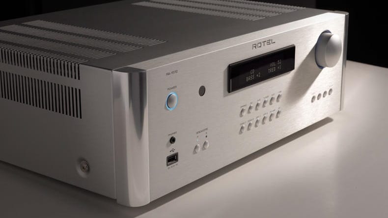 Nieuwe Rotel stereo 15 serie componenten