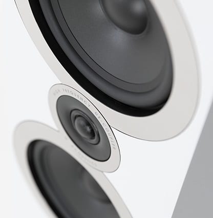 Q Acoustics 3050i wit - detail - Zuilspeaker