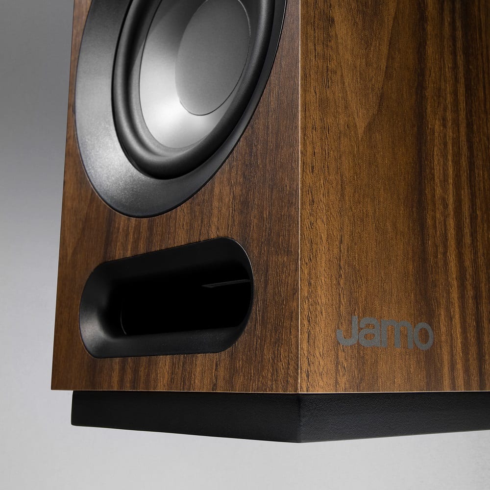 Jamo Studio S 803 walnoot - detail - Boekenplank speaker