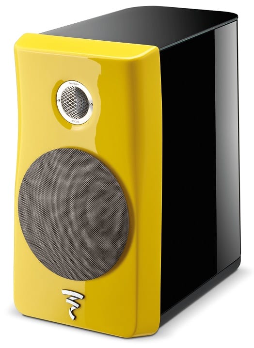 Focal Kanta N°1 black hg / yellow hg - zij frontaanzicht met grill - Boekenplank speaker