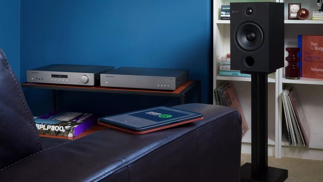 Cambridge Audio AXN10 grijs - lifestyle - Audio streamer