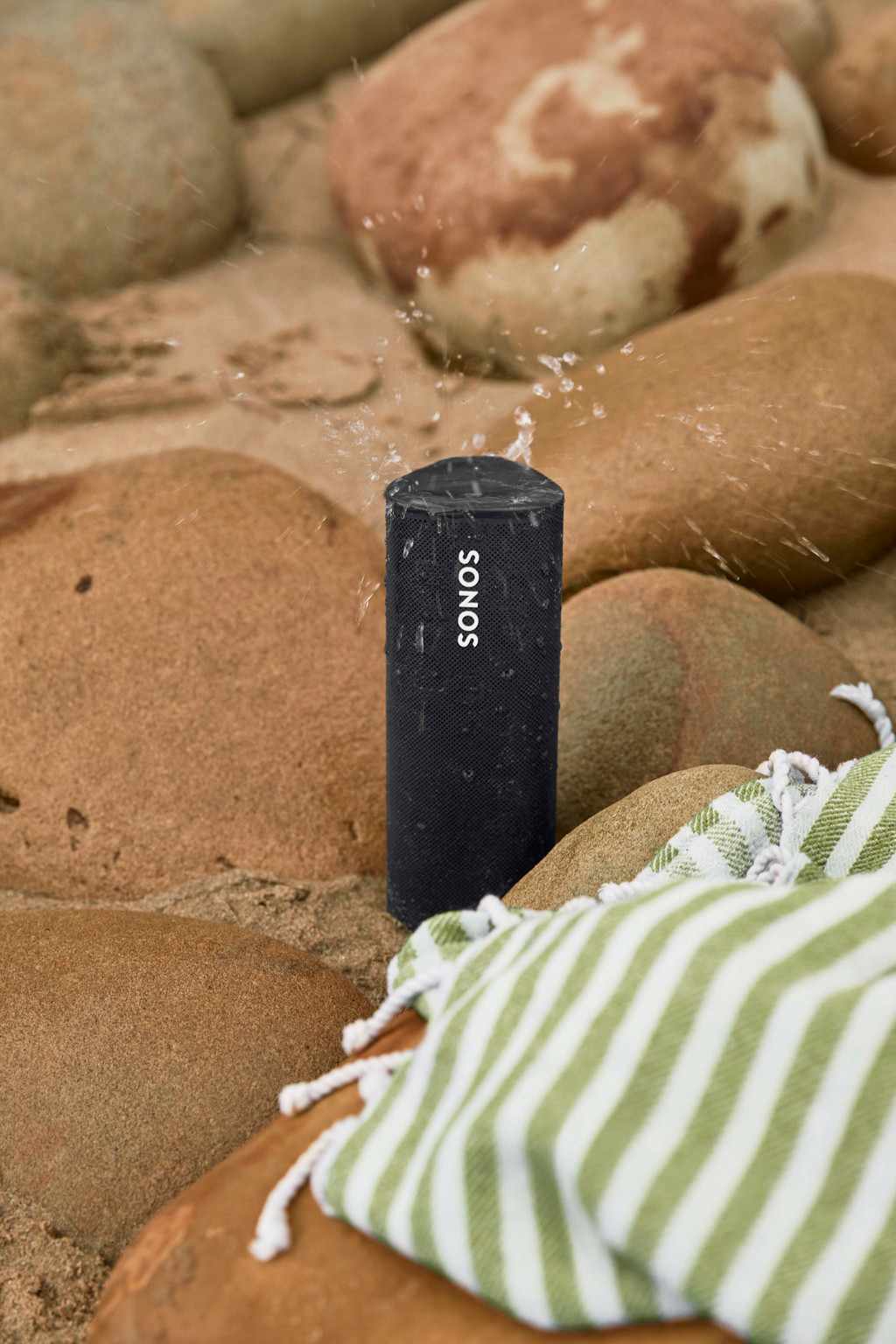 Sonos Roam zwart - lifestyle - Bluetooth speaker