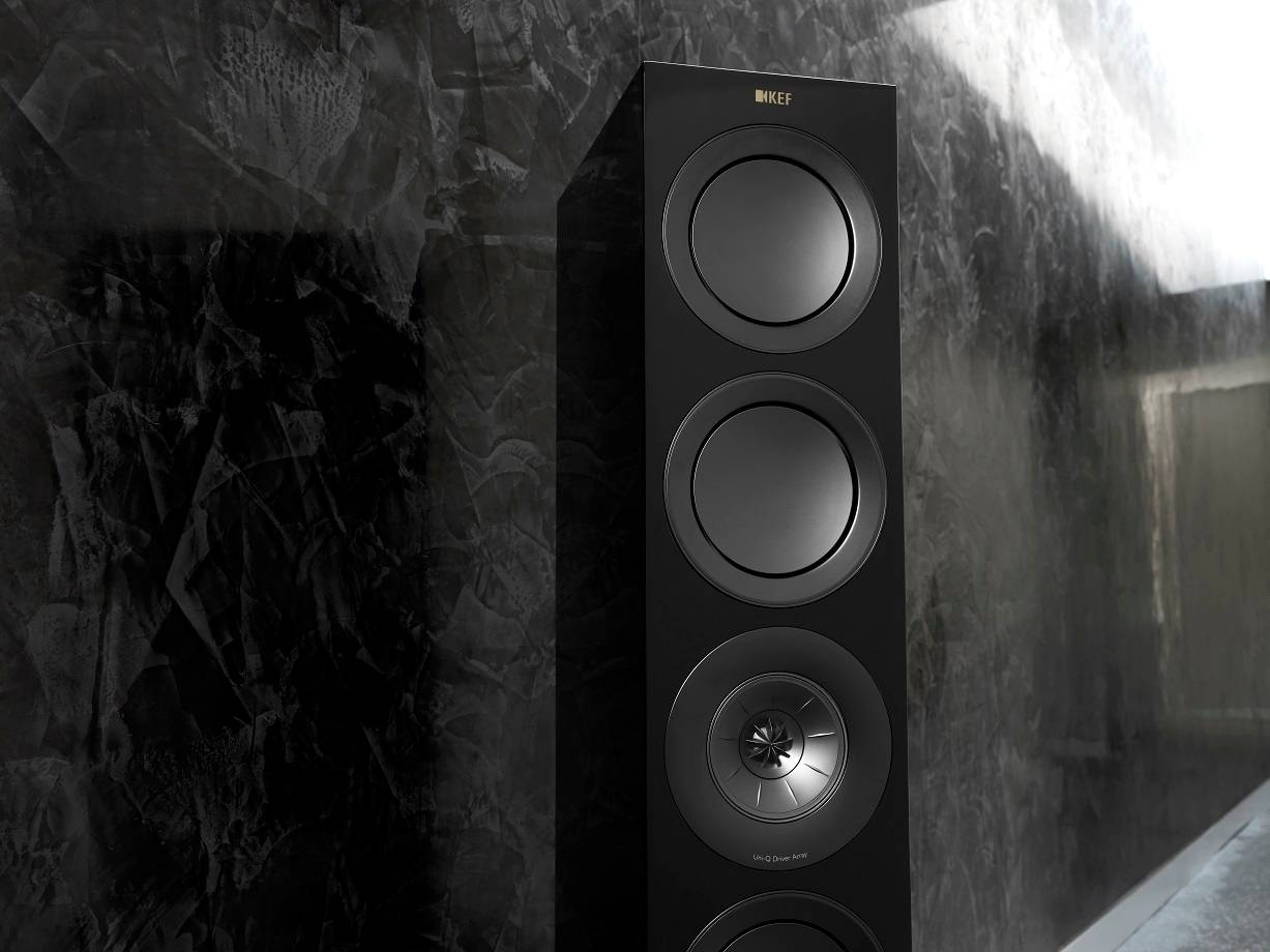 KEF R11 zwart hoogglans - detail - Zuilspeaker