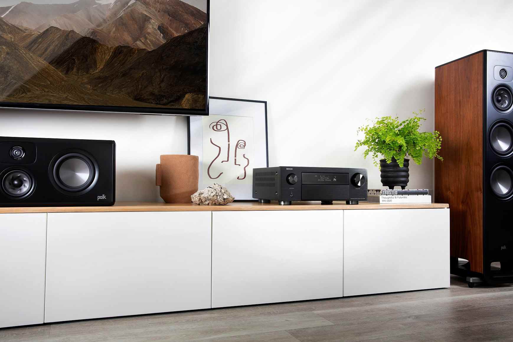 Denon AVC-X6700H zwart - lifestyle - AV Receiver