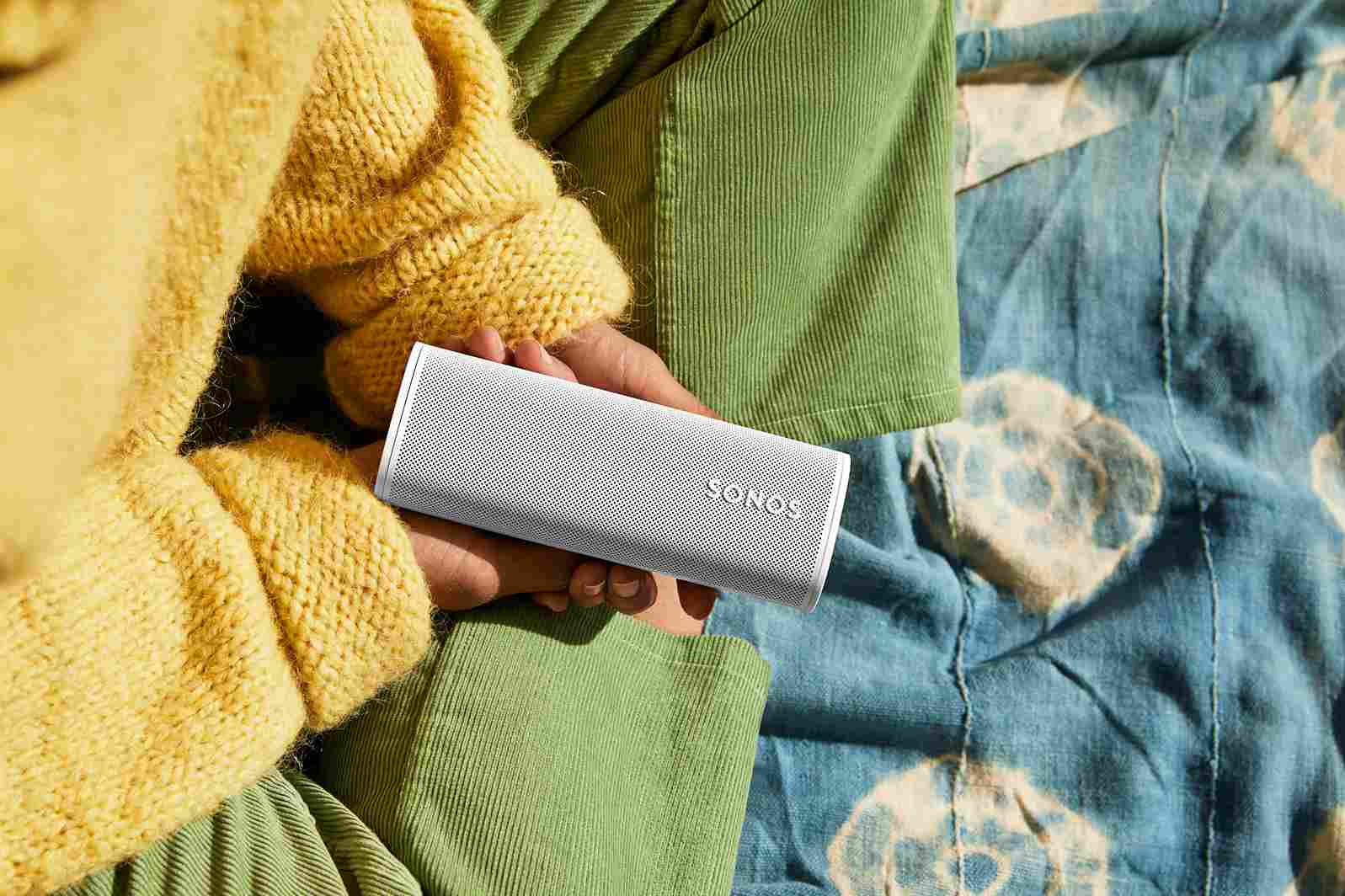 Sonos Roam wit - lifestyle - Bluetooth speaker