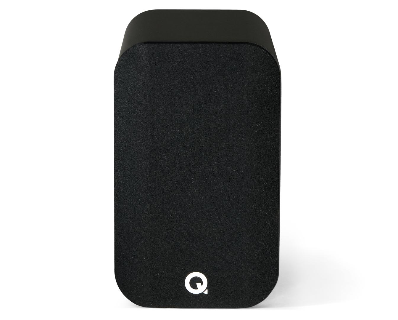 Q Acoustics 5010 zwart - frontaanzicht met grill - Boekenplank speaker