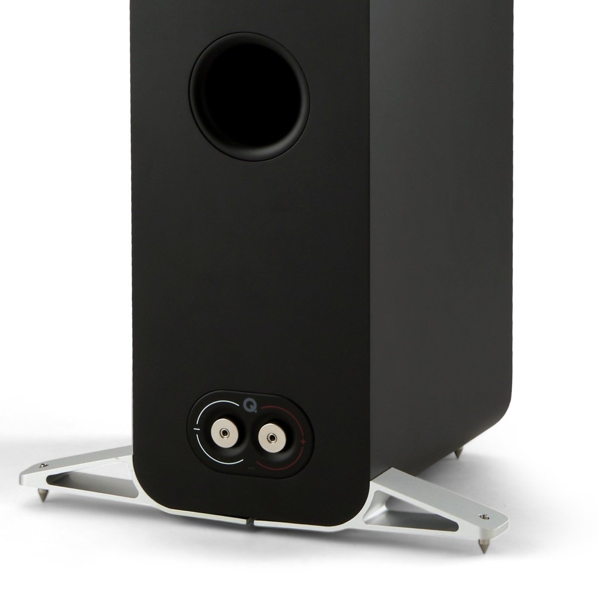 Q Acoustics 5040 zwart - detail - Zuilspeaker