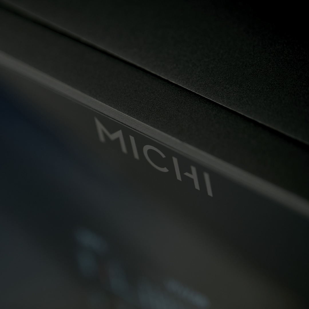 Rotel Michi P5 Series 2 zwart - detail - Voorversterker