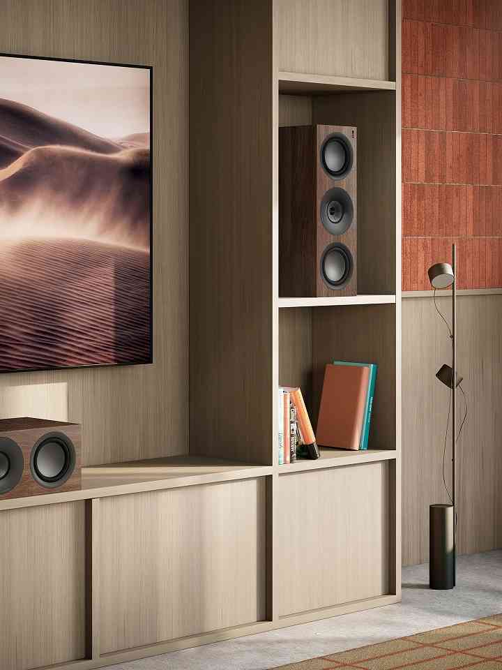 KEF Q6 Meta walnoot - lifestyle - Center speaker