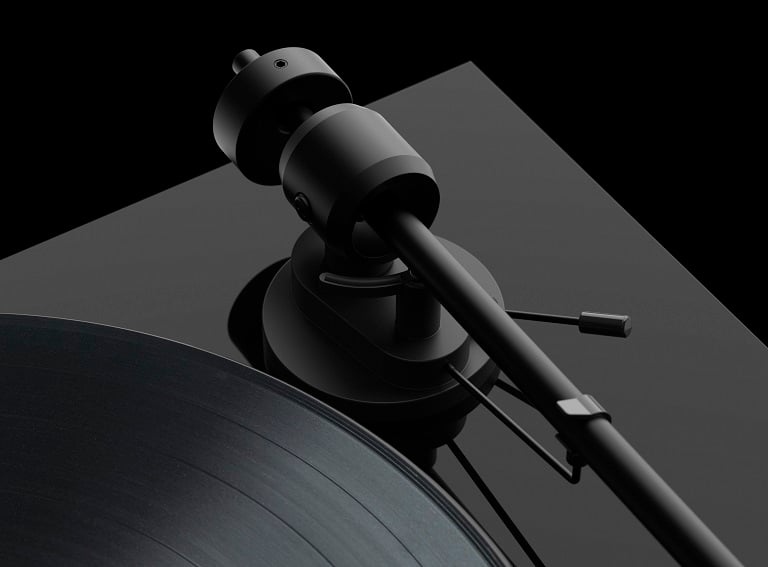 Pro-Ject E1 BT (AT3600L) zwart hoogglans - Platenspeler